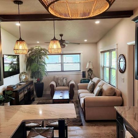 Bali Bungalow - Downtown ココアビーチ エクステリア 写真